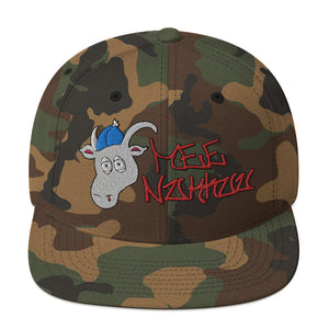 Mee nukkuu snapback